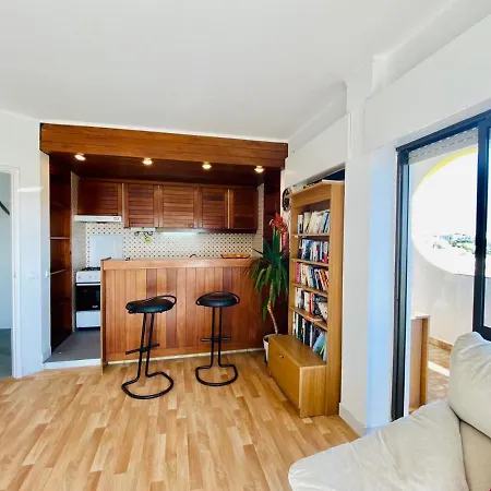 Parque De Amendoeiras Apartamento *